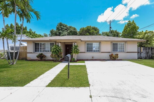 property at 809 SW 8th Ave
