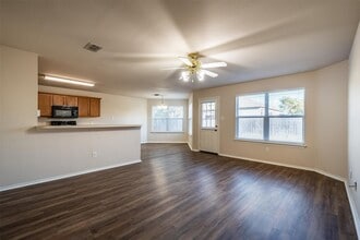 228 Memory Dr in Fort Worth, TX - Building Photo - Building Photo