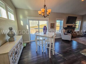 412 Timberview Dr in Adel, IA - Building Photo - Building Photo