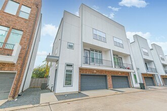 1305 Mayfair Clarkson Ln in Houston, TX - Building Photo - Building Photo