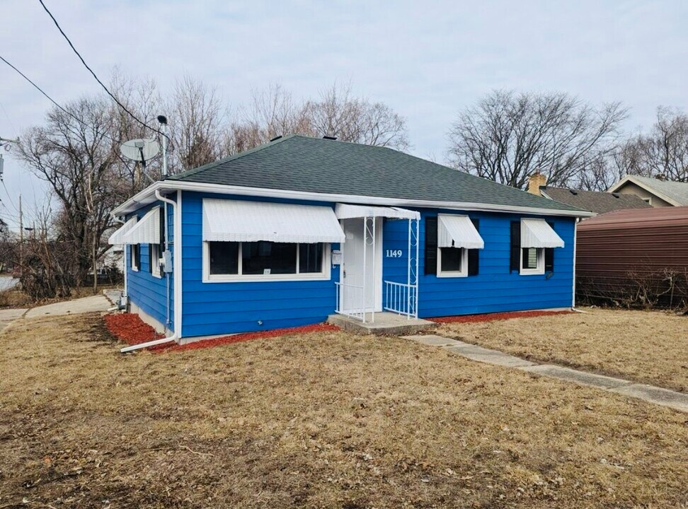 1149 Fairview Ave in Rockford, IL - Building Photo
