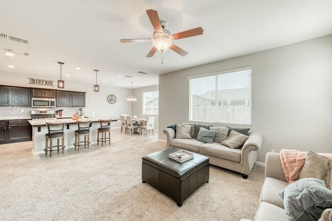 3950 Saginaw Ave in Clovis, CA - Building Photo - Building Photo