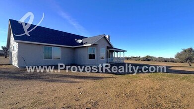 8948 Sage St in Phelan, CA - Building Photo - Building Photo