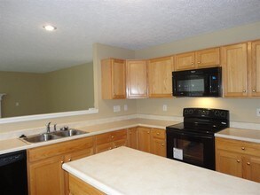 4073 Sherbourne Dr in Independence, KY - Building Photo - Building Photo