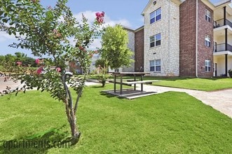 Southwest Pines in Tyler, TX - Building Photo - Building Photo