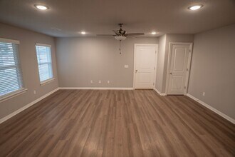 204 S Industrial Park Rd in Prairie Grove, AR - Building Photo - Building Photo