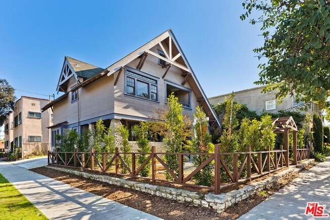 1054 Maine Ave in Long Beach, CA - Building Photo - Building Photo