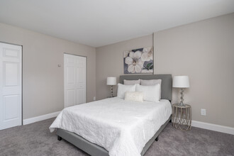 Union Grove Apartments in Barrington, NJ - Building Photo - Interior Photo