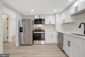 4112 Century Ct in Alexandria, VA - Building Photo - Building Photo
