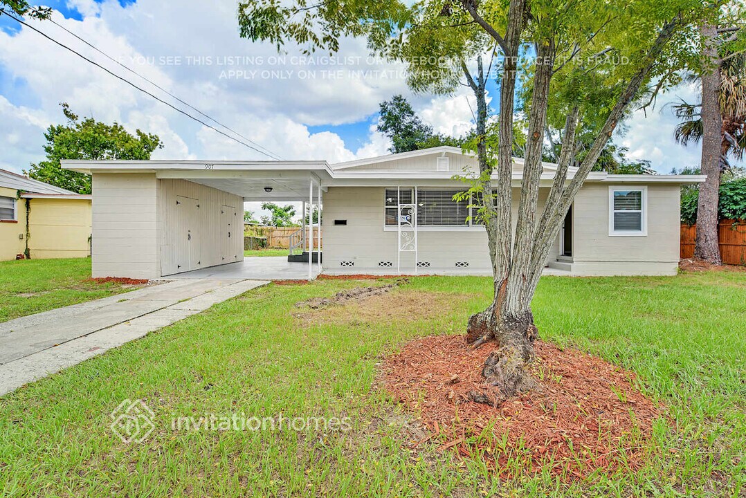 907 N Hastings St in Orlando, FL - Building Photo
