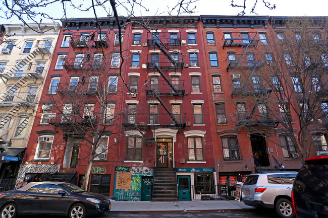 Mary Star Of The Sea Apartments in New York, NY - Foto de edificio - Building Photo