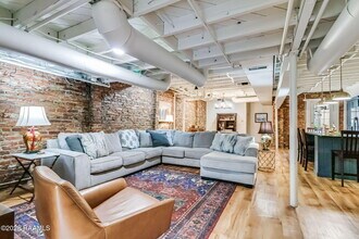 109 French St in New Iberia, LA - Building Photo - Building Photo