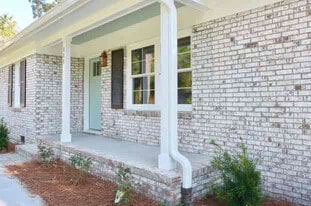 111 Monroe Rd in Ladson, SC - Building Photo