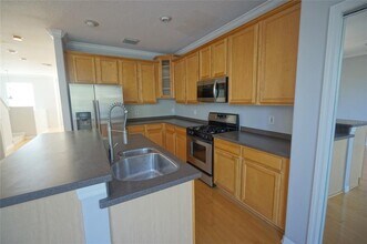 3035 Pointeview Dr in Tampa, FL - Building Photo - Building Photo