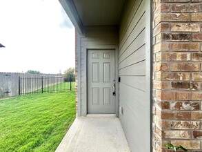 10412 Premier Park St in Austin, TX - Building Photo - Building Photo