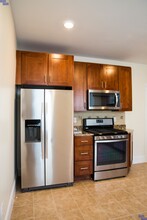 288 Summit Ave, Unit 3 in Boston, MA - Building Photo - Building Photo