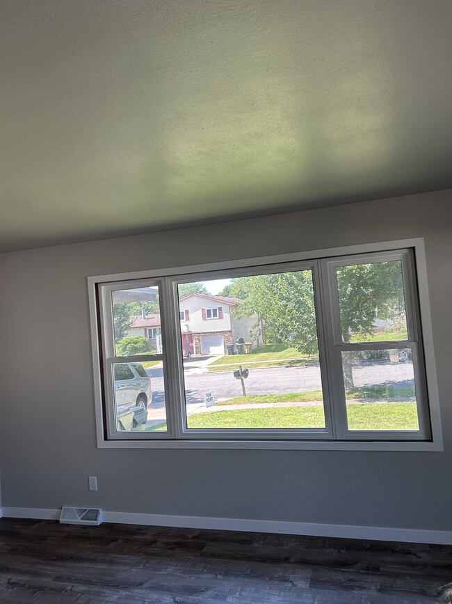 property at 1229 S Thompson Dr