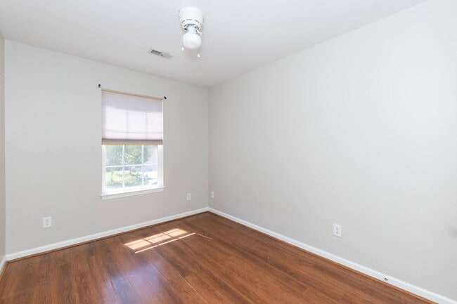 304 Providence Hall Dr in Sanford, NC - Building Photo - Building Photo