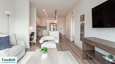 10670 Jake Jabs Blvd in Longmont, CO - Foto de edificio - Building Photo