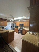 11020 Davis St in Oklahoma City, OK - Foto de edificio - Building Photo