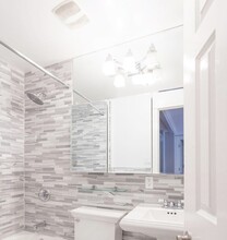 218 Avenue A in New York, NY - Building Photo - Building Photo
