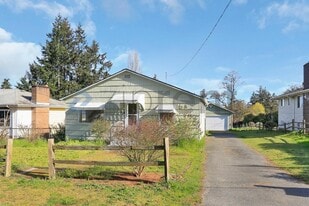 5526 S Avon St in Seattle, WA - Building Photo