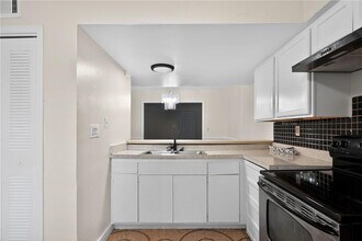 6071 Regent Manor in Lithonia, GA - Building Photo - Building Photo