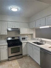 6650 Wellington Square in Norcross, GA - Building Photo - Building Photo