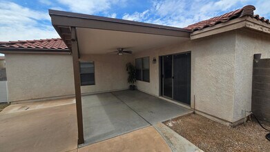 15537 W Gelding Dr in Surprise, AZ - Building Photo - Building Photo