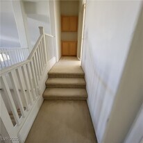 211 Tayman Park Ave in Las Vegas, NV - Building Photo