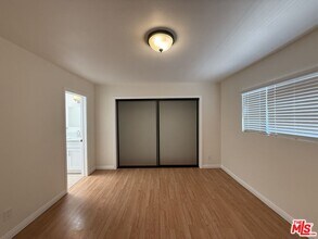 314 S Clark Dr in Los Angeles, CA - Building Photo - Building Photo
