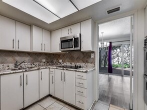 1800 Navajo Pl in Irving, TX - Building Photo - Building Photo