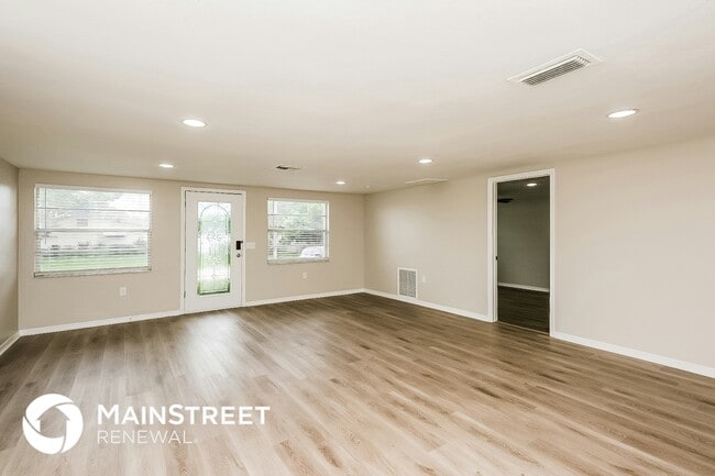 3914 Pensdale Dr in New Port Richey, FL - Building Photo - Building Photo