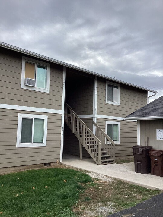 2040-2040 NE Elk St in Prineville, OR - Building Photo