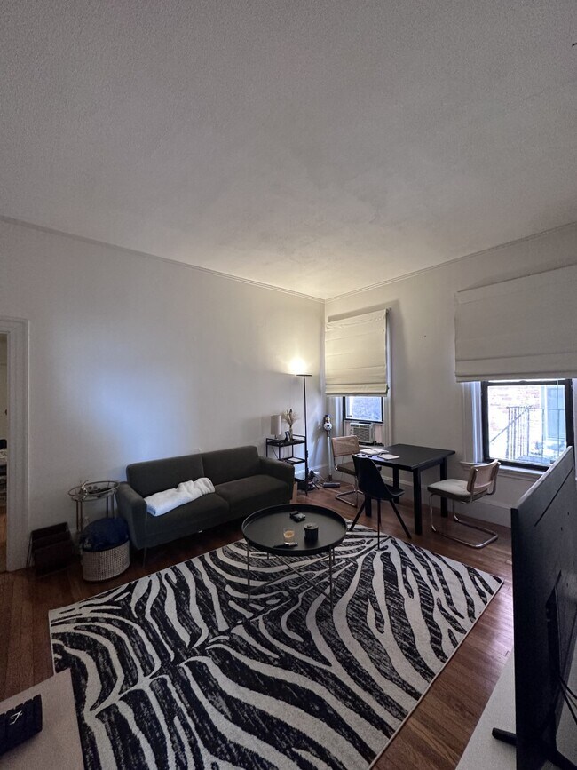 property at 386 Commonwealth Avenue
