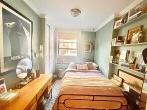 334 E 6th St in New York, NY - Building Photo - Building Photo