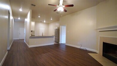 2024 Wildwood Dr in Forney, TX - Foto de edificio - Building Photo