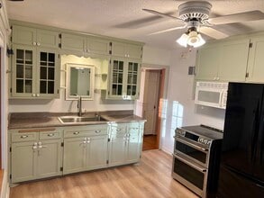 3276 S Lenox St in Milwaukee, WI - Foto de edificio - Building Photo