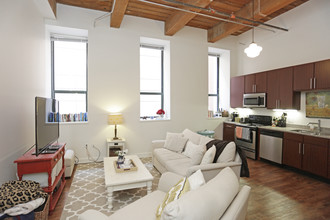 Lucas Place Lofts in Kansas City, MO - Foto de edificio - Interior Photo