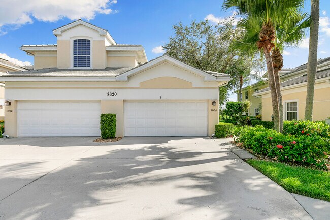 8320 Mystic Greens Way in Naples, FL - Building Photo - Building Photo