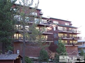 424 Quaking Aspen Ln in Stateline, NV - Building Photo - Building Photo
