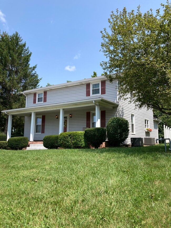 property at 203 Oakvale Rd