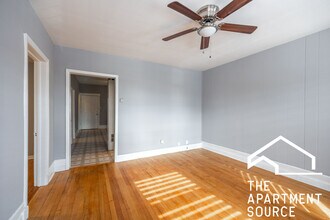 5128 W Henderson St in Chicago, IL - Building Photo - Building Photo