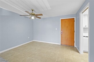1849 Maravilla Ave in Ft. Myers, FL - Foto de edificio - Building Photo