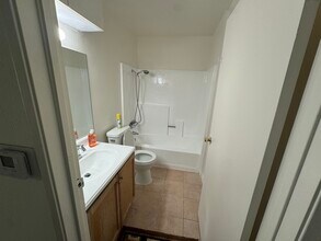 10131 Tujunga Canyon Blvd, Unit 7 in Los Angeles, CA - Foto de edificio - Building Photo