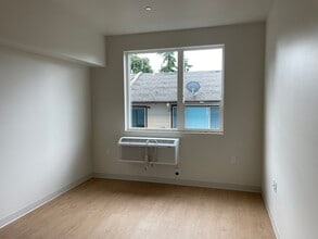 Berry Ranch Apartments in Portland, OR - Foto de edificio - Building Photo
