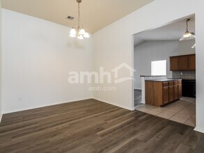 19809 E 38th Pl S in Broken Arrow, OK - Foto de edificio - Building Photo