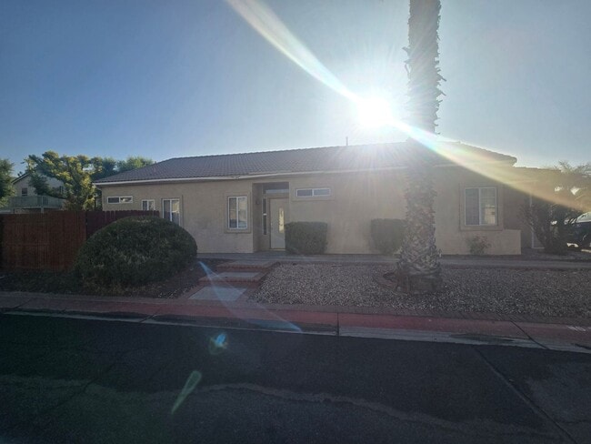 585 Berkshire Ln in San Jacinto, CA - Building Photo - Building Photo