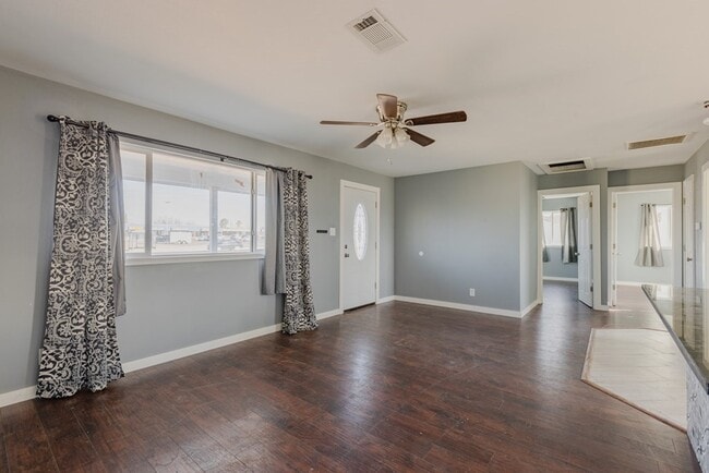 1202 E 42nd St in Odessa, TX - Building Photo - Building Photo