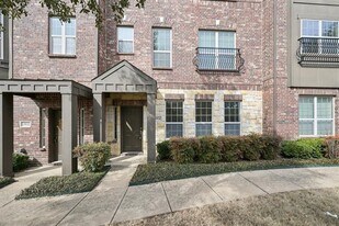 3934 Amberwood Dr in Addison, TX - Building Photo